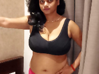 A Deshi Bhabi Seduced A Boy And Fuck Him